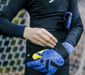 Storelli Challenger Kids Goalkeeper Gloves Blue - Image 3